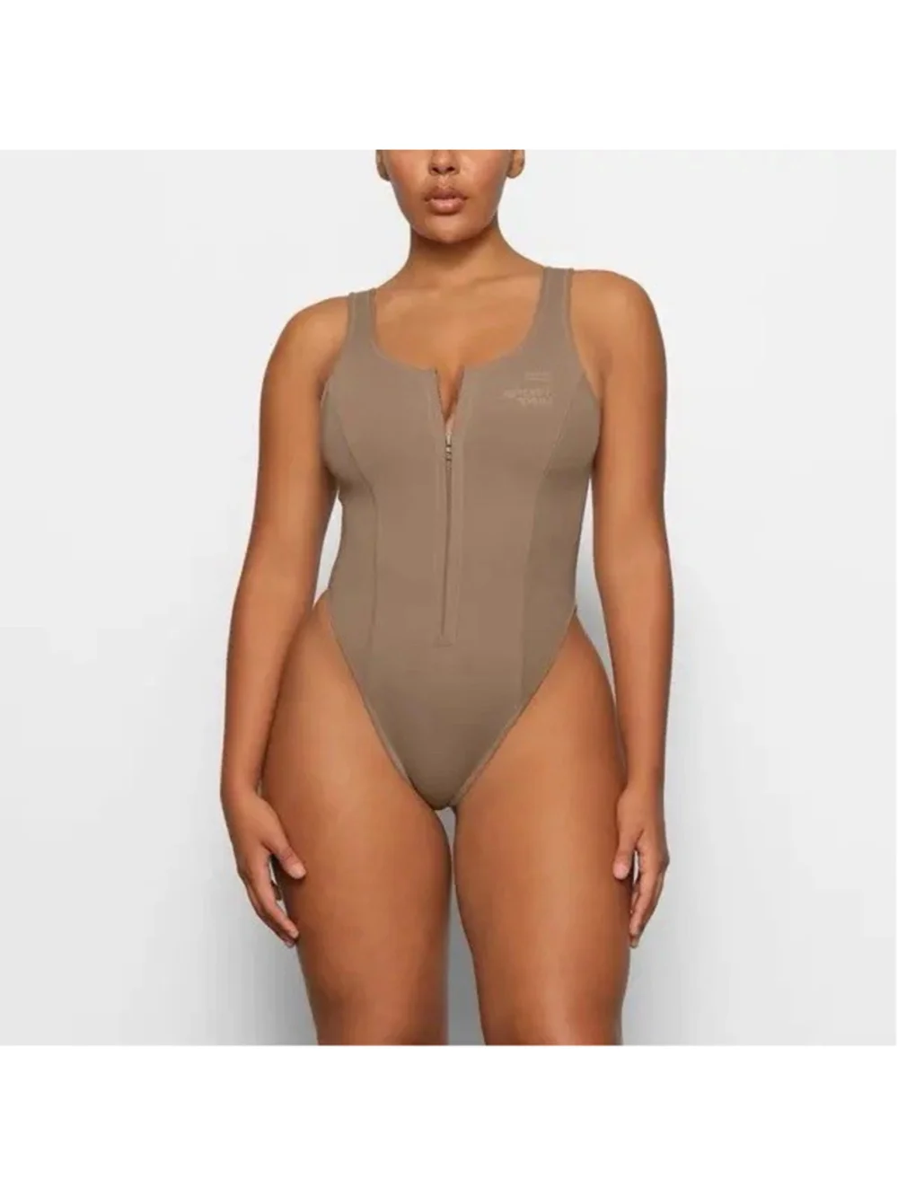 NEW! SKIMS RUBBERIZED SCUBA SWIM SCOOP NECK ONE PIECE DESERT SIZE 3X - READ